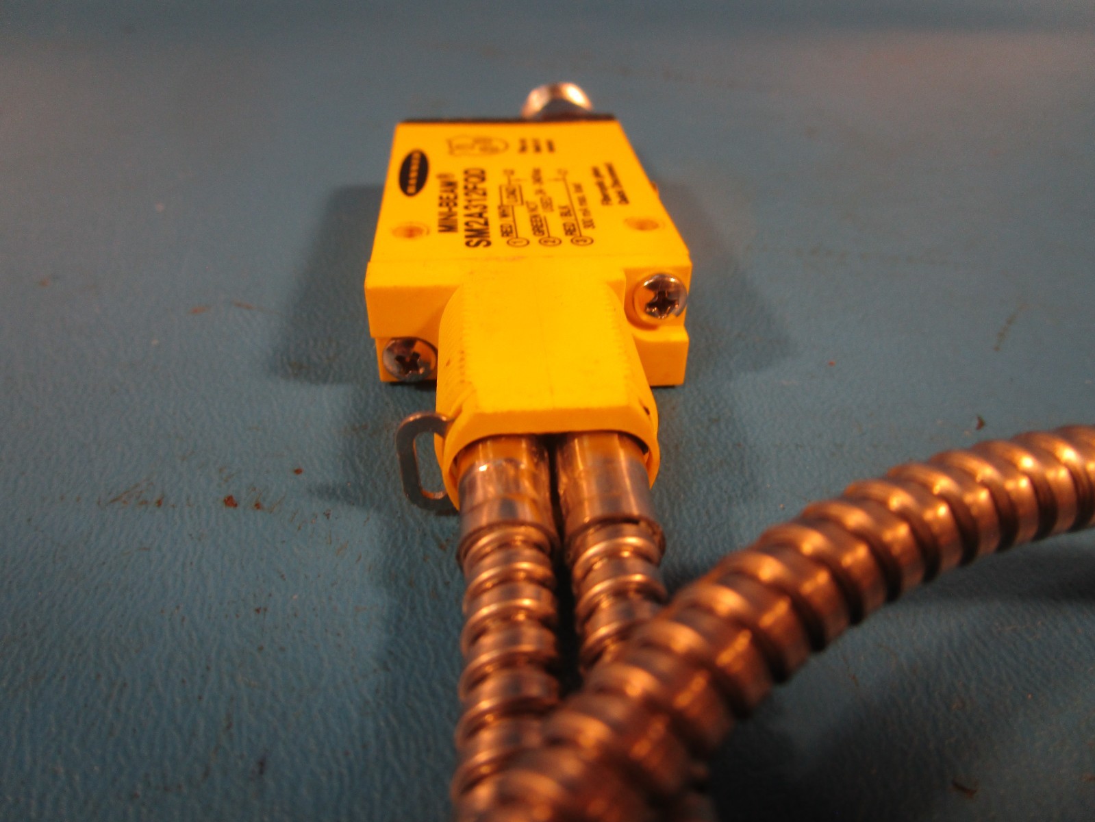 Banner SM2A312FQD, FIBER OPTIC AMPLIFIER, MINI-BEAM w/ BR23S Cable, Infared 880