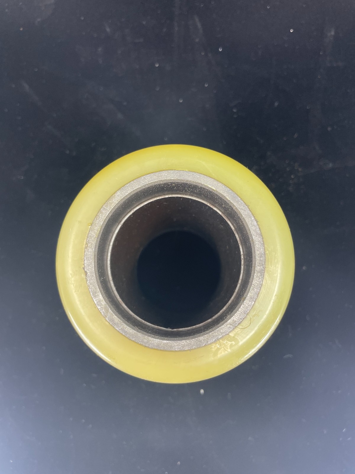 LDW-YL-806 HL Load Wheel (Lime Colored) 3-1/4′ OD x 4-1/2′ TW