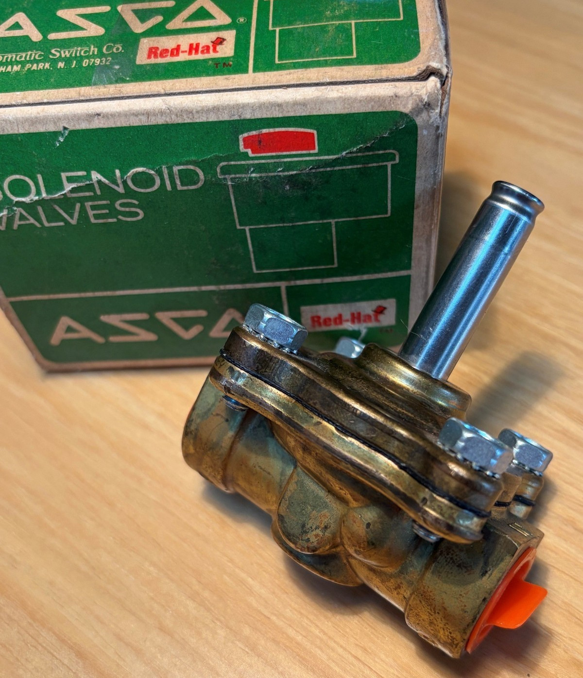 *NOS* ASCO Solenoid Valve Body Brass – 3/4″ NPT & 1-1/2″ Stem Length