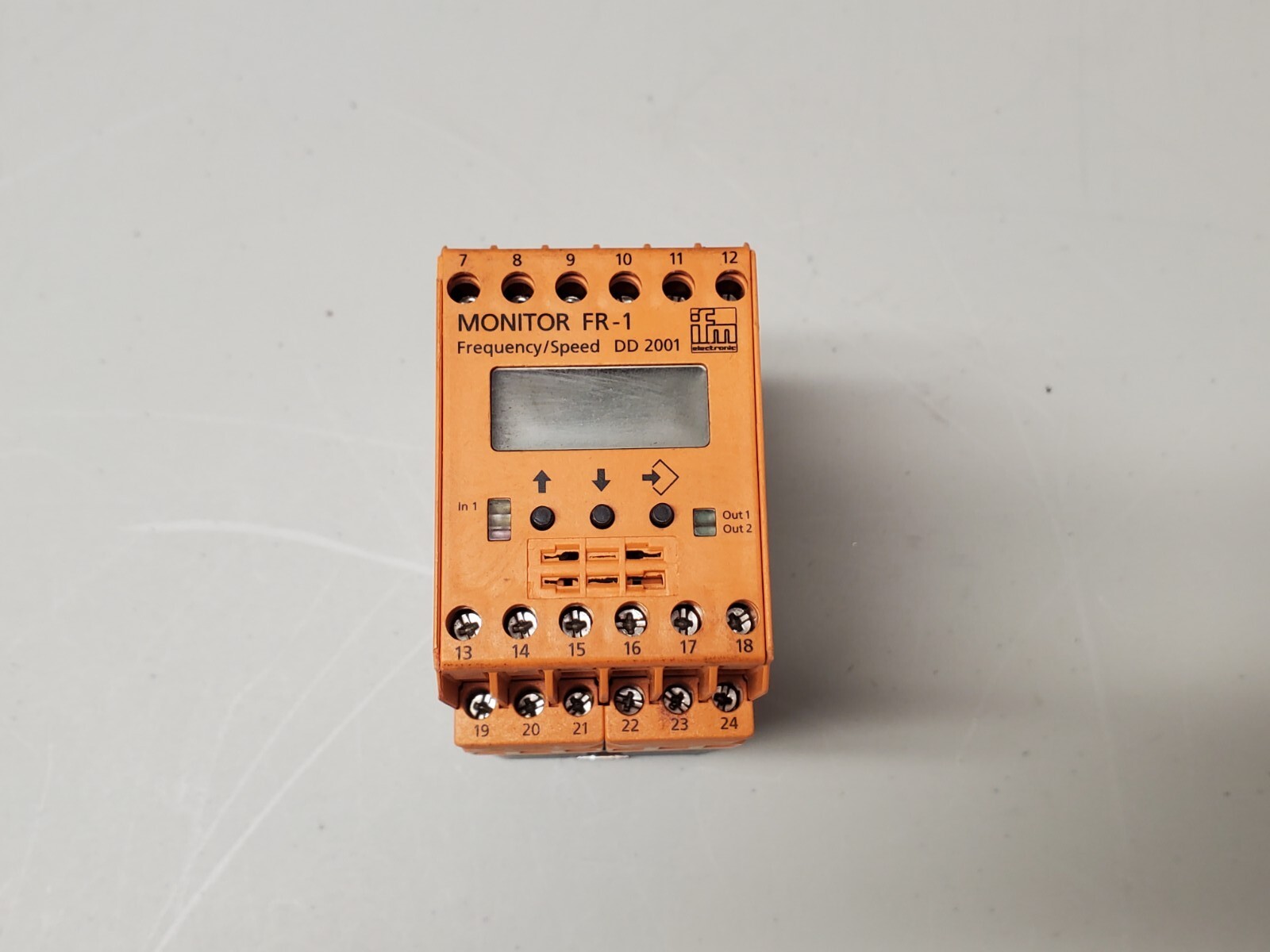 Efector IFM Electronic Frequency/Speed Monitor FR-1, DD2001