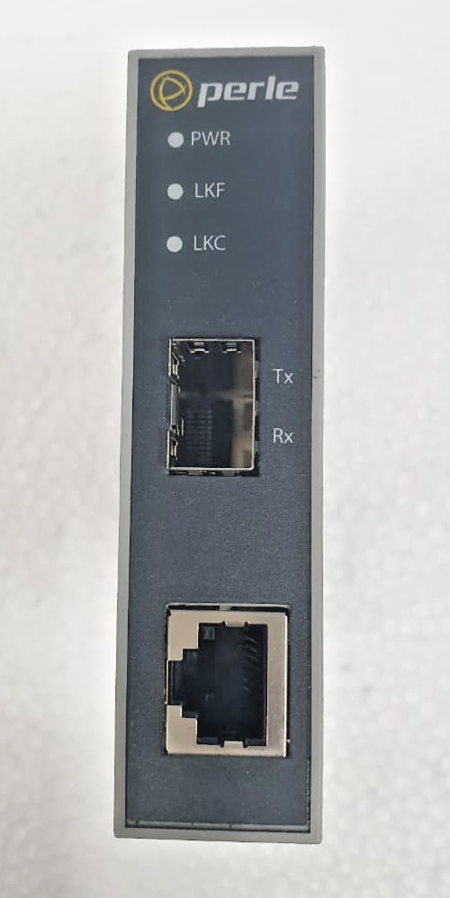Perle SR-100-SFP Din Rail Media Converter 05091280