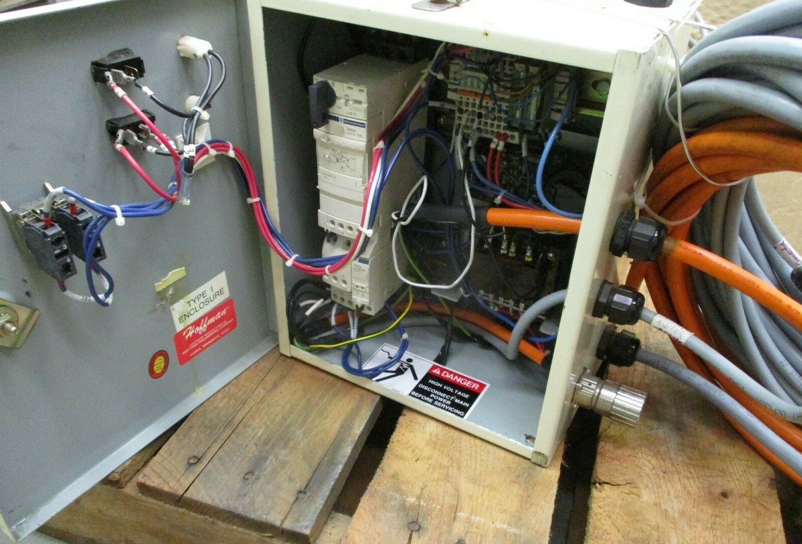 Sterlco Heating and Temperature Control Enclosure Size ~ 10″ x 6″ x 12″ A6224ELL