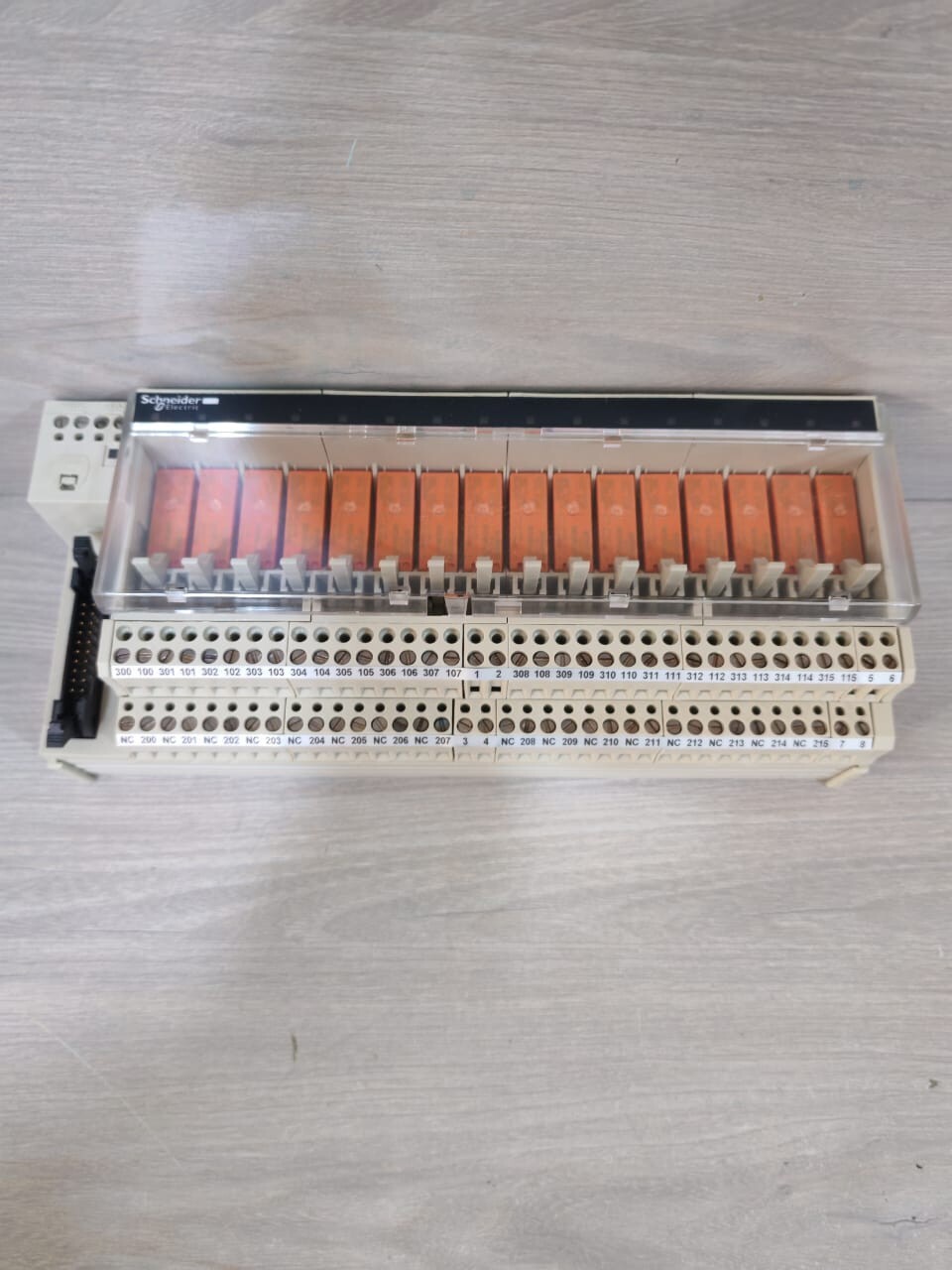 SCHNEIDER ELECTRIC ABE7 R16T230 MODICON 064467