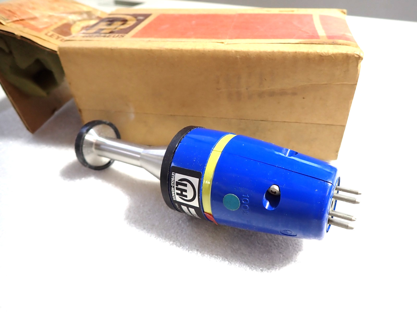 Leybold Heraeus 162 31 B2 Thermovacuum Sensor Gauge NEW