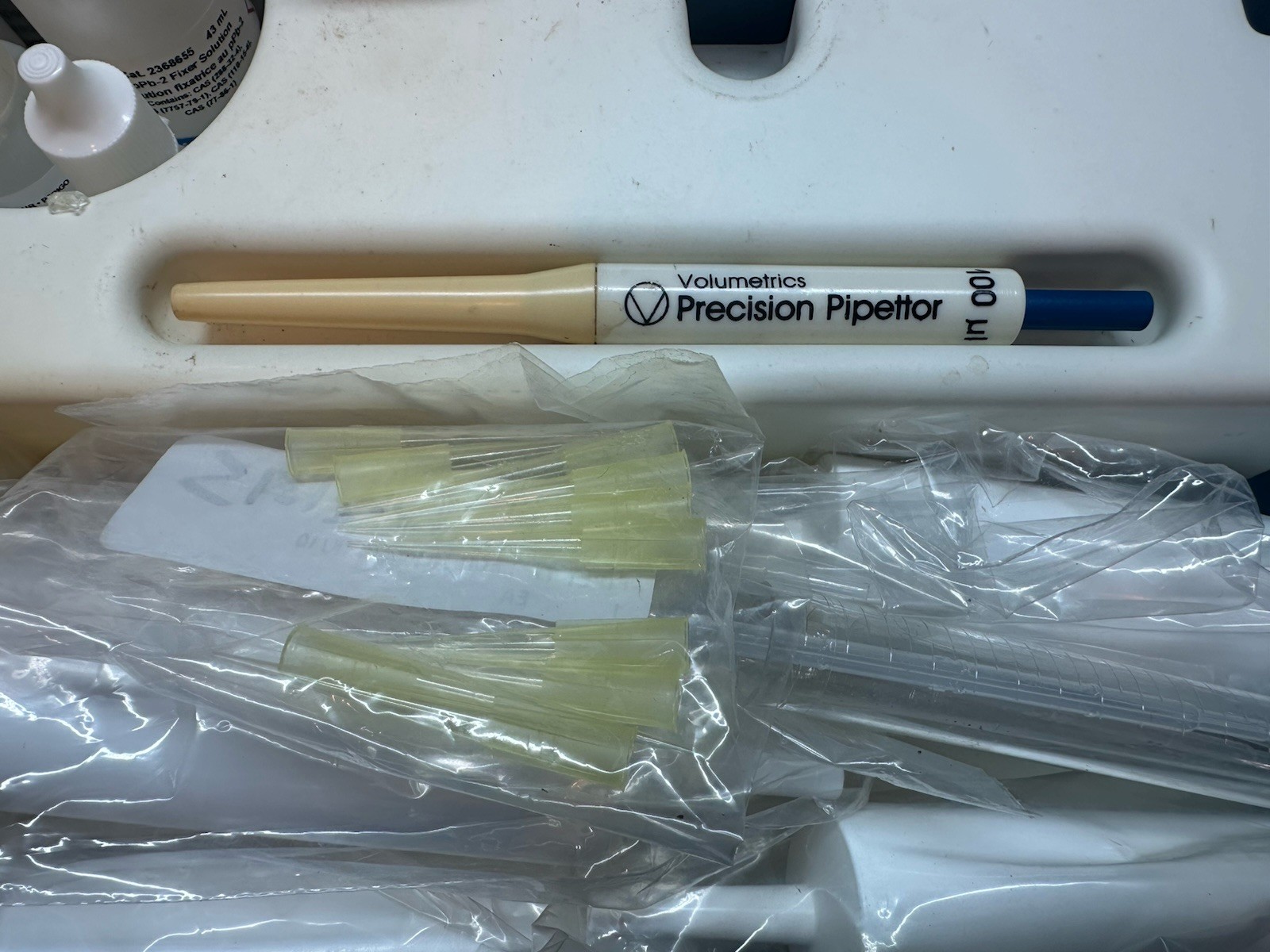 Hach 41100-48 Colorimeter DR 100 With Pipets And Water Analysis Handbook