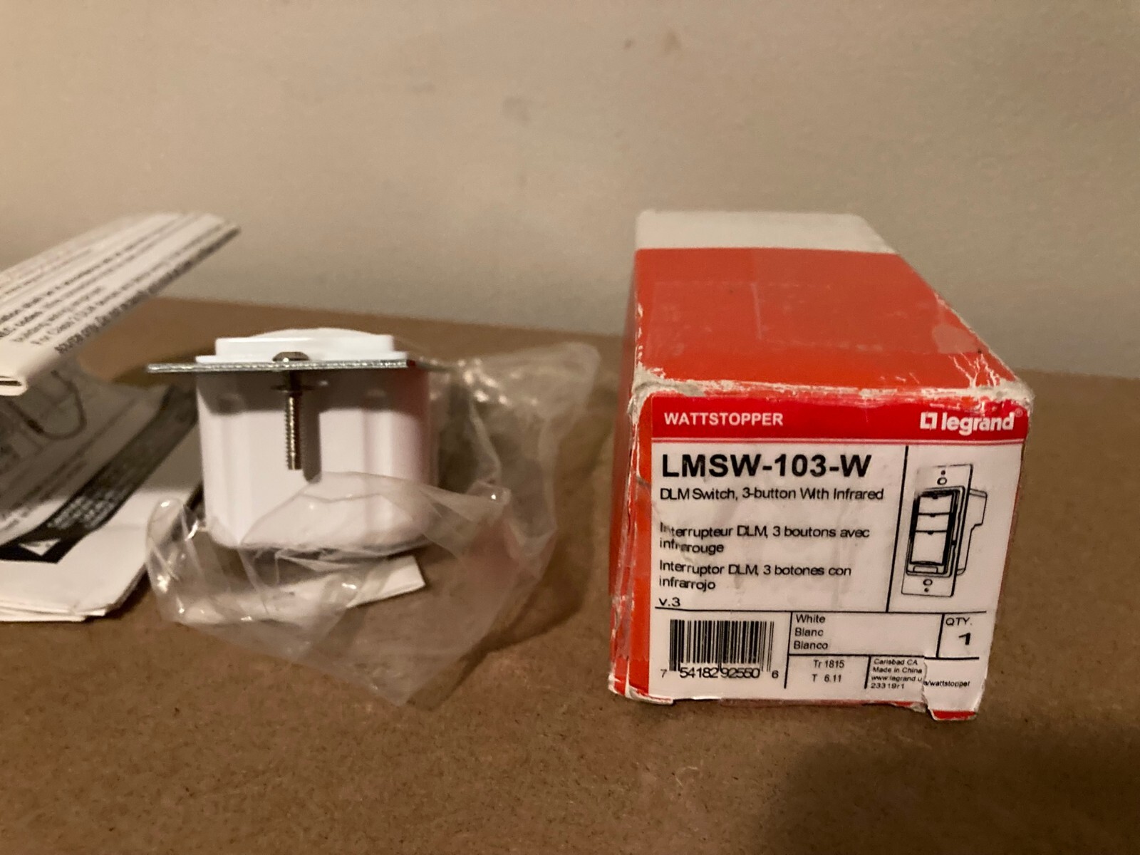 LMSW-103-W Wattstopper Digital Switch, 3-button w/ infrared