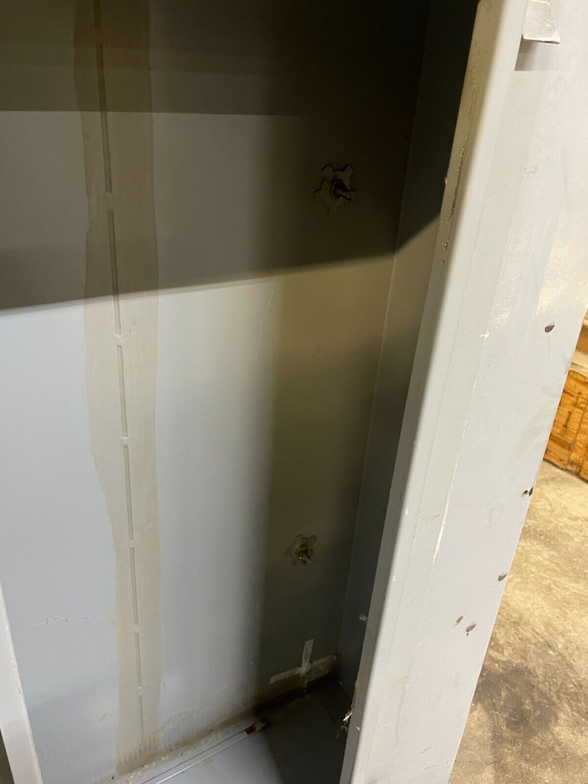 GENERAL ELECTRIC CABLE BOX W-8863 TYPE 3R ENCLOSURE WALL MOUNT STYLE