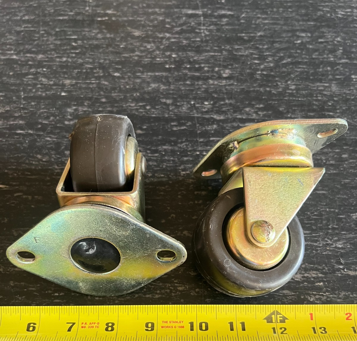 Lot of 2) Faultless Air Cargo Swivel Caster Wheel 2-3/4″ Diam Nylon 375lb Max