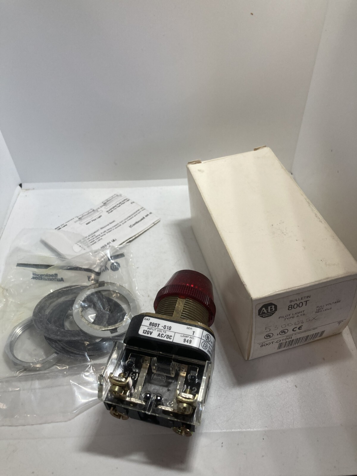ALLEN BRADLEY 800T-Q10R PILOT LIGHT RED 120V FULL VOLTAGE SERIES T NIB