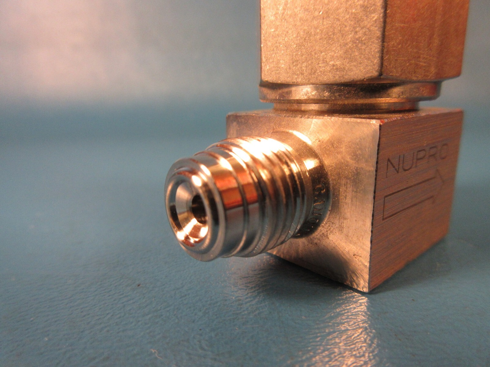 NUPRO SS-4BMG-VCR, Stainless Steel Metering Bellows Sealed Valve