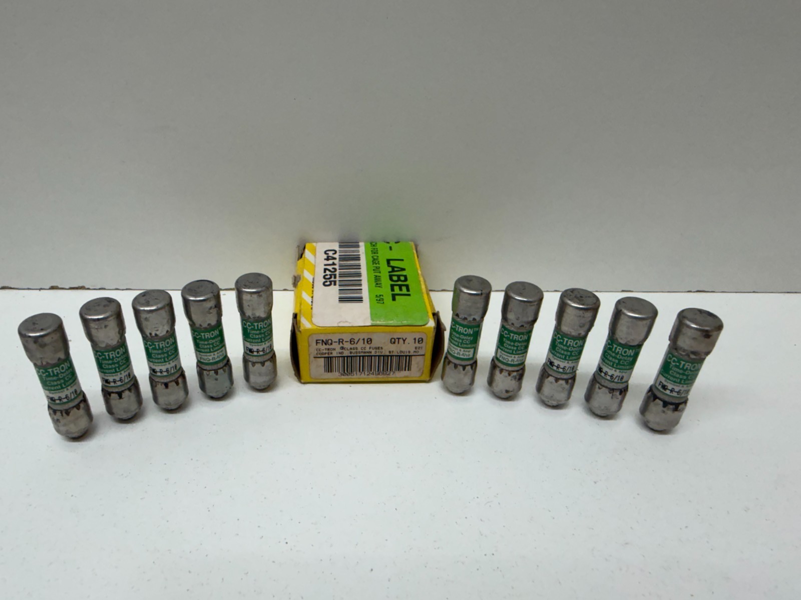 LOT OF (10) NEW IN BOX! COOPER BUSSMANN 6/10A 600V TIME-DELAY FUSES FNQ-R-6/10