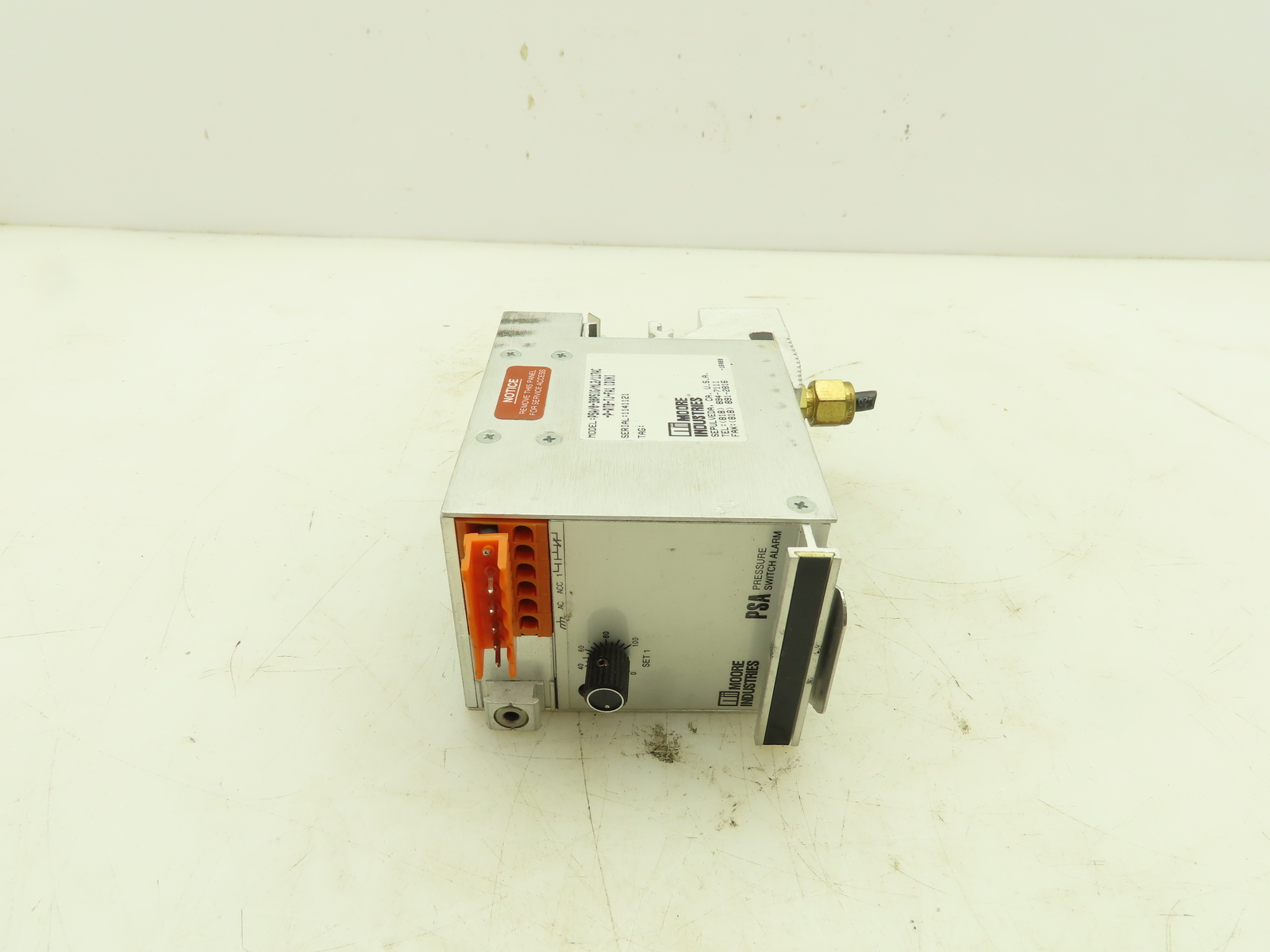 Moore PSA/0-30PSIG/ML2/117AC-P-RIB-TJ-FA1 Pressure Switching Alarm 0-30PSI
