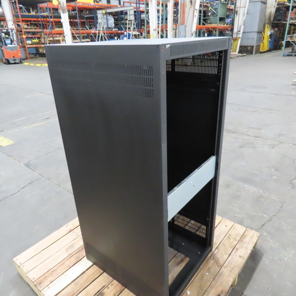 Middle Atlantic ERK-2725 27u Server Rack Enclosure 22″ x 25″ x 51-1/2″ Tall