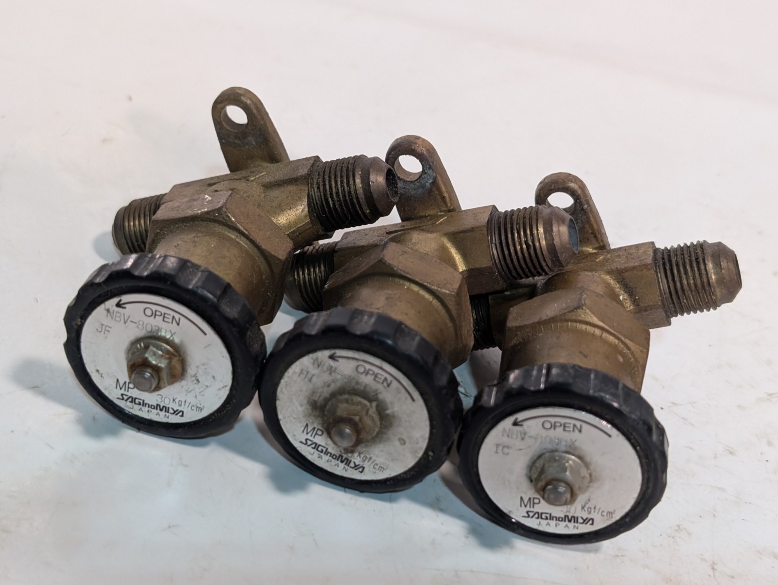 Lot of 11: Asstd Stop Valves, Autoclave Engineers (AE), SAGInoMiya, Keeney, More