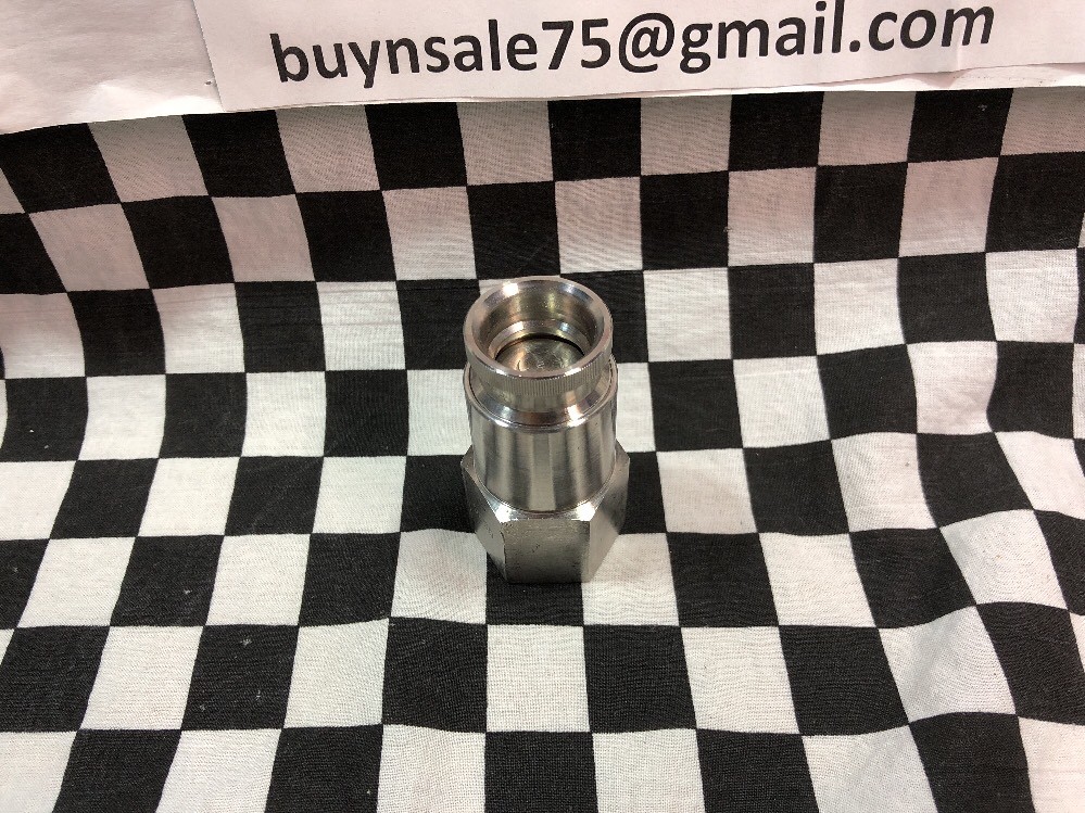 Swagelok Quick Connect stem with valve 3/4″ FNPT, SS-QTM8-D-12PF, #ZF23