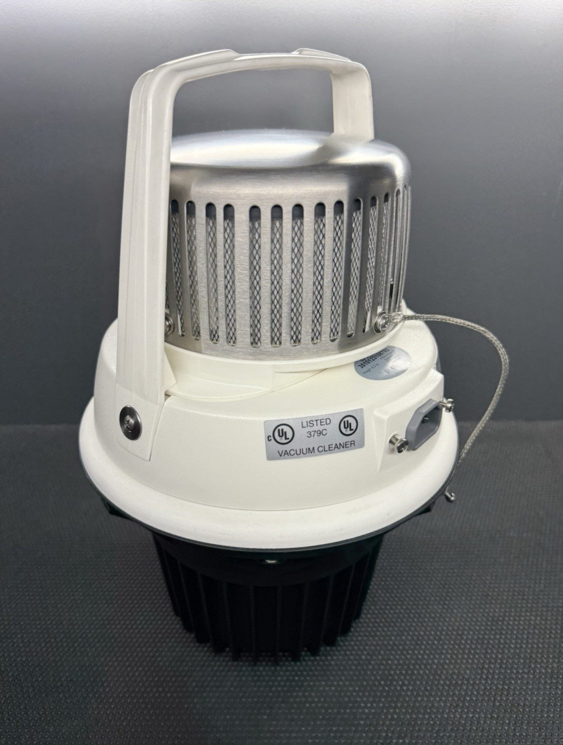 Nilfisk IVT 1000CR Vacuum with Safe-Pak,