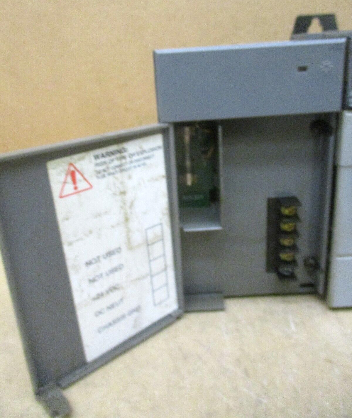 Allen-Bradley SLC 500 1746-P3 SLC 5/04 CPU 1747-L542 1747-DCM 1747-SDN 48694GN
