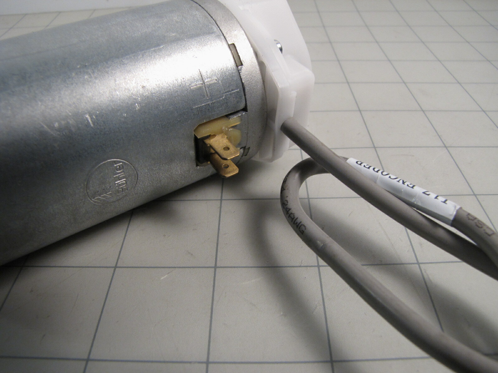 Buehler Motor Inc. 480-5030-02 / 1.13.044.292.51 DC 12V Motor w/ Roll Pin NEW