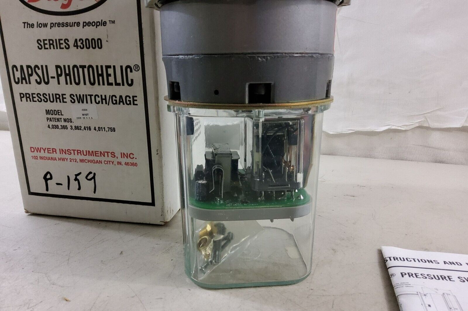 Dwyer 43004 Phothelic Pressure Switch Gauge NEW