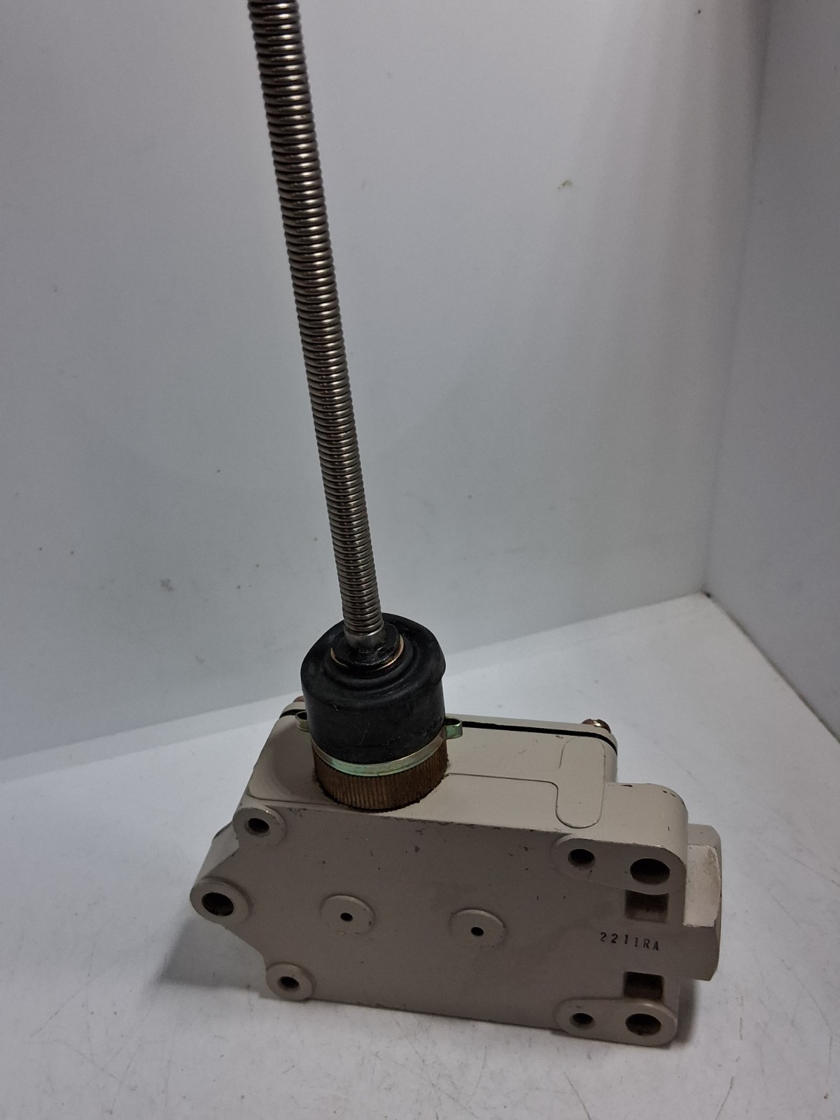 OMRON AF20G LIMIT SWITCH 20A 125,250 OR 480VAC LEVER SPRING