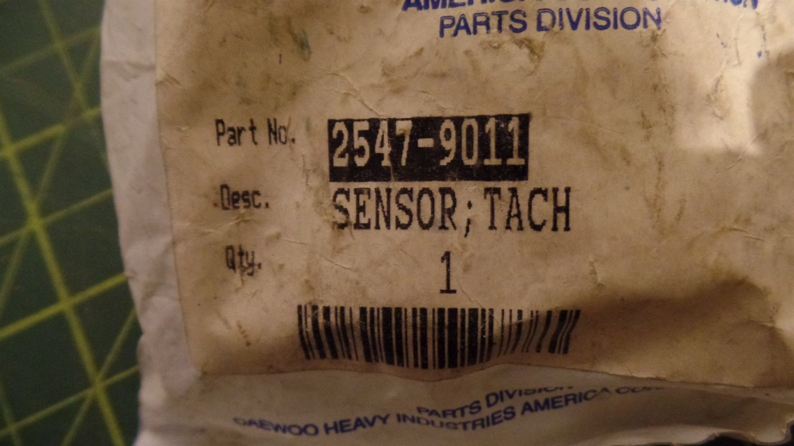 GENUINE DAEWOO PARTS 2547-9011 TACHOMETER SENSOR, 25479011, NIB, N.O.S