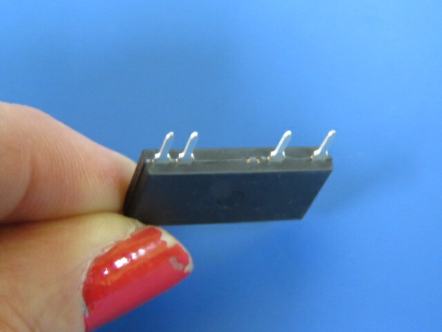IXYS CPC1976Y Qty of 15 per Lot Solid State SPST-NO (1 Form A) 8-SIP, 4 Leads