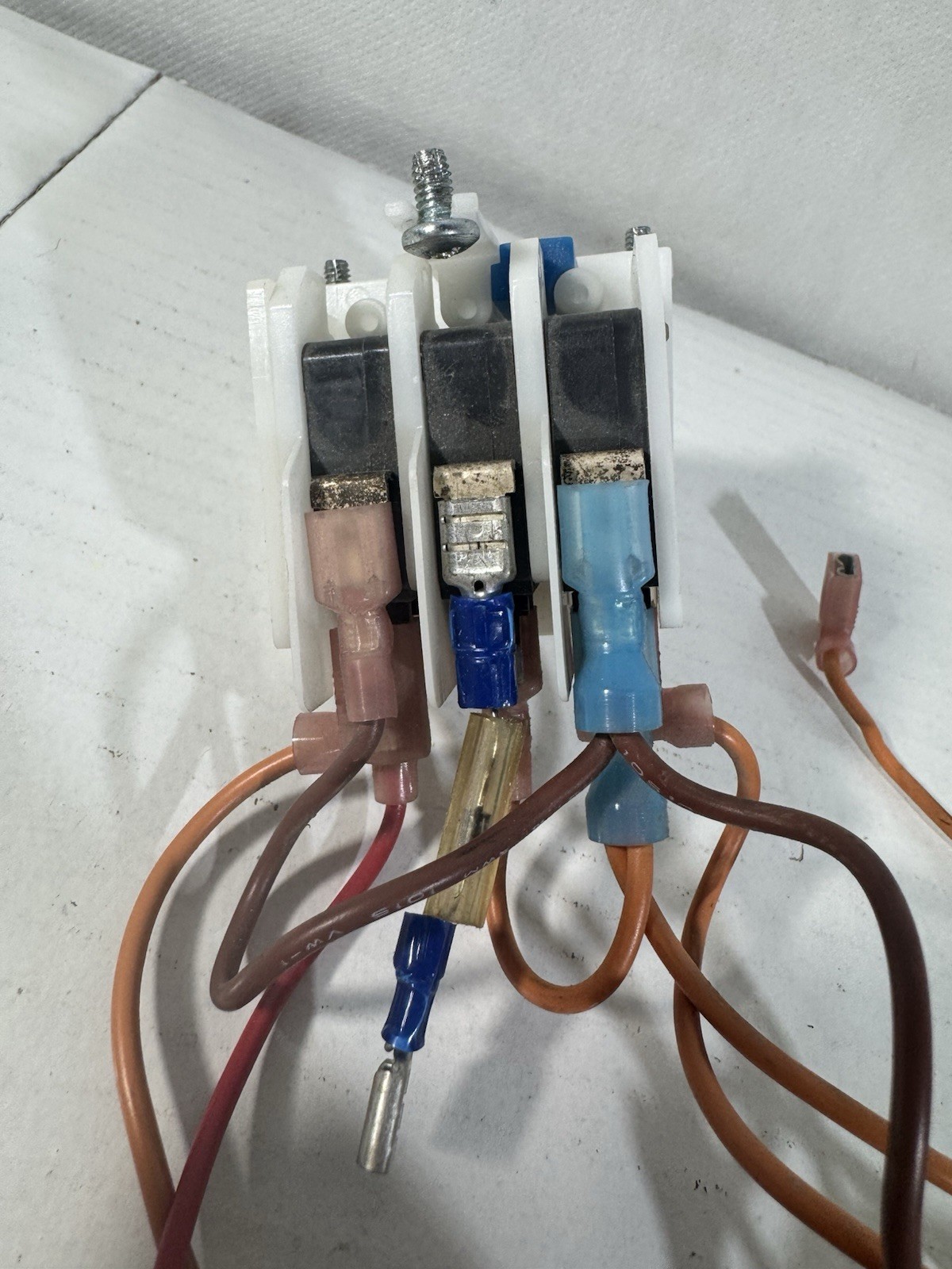 Pres:Air:Trol MCB311A Sequencing Switch Blue Cam, Used With Wires 21A250 Vac,