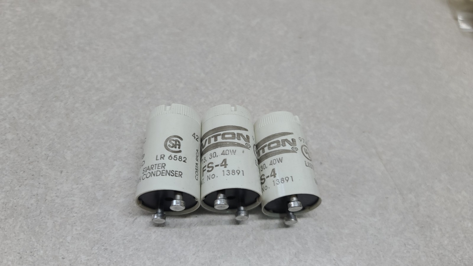 Leviton Lot of 3 FS-4 13, 30, 40 WATT FLUORESCENT STARTER (C1)