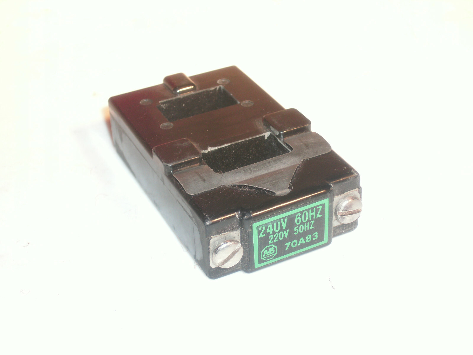 ALLEN BRADLEY 70A83 OPERATING COIL SIZE 00 220/240V 50/60Hz