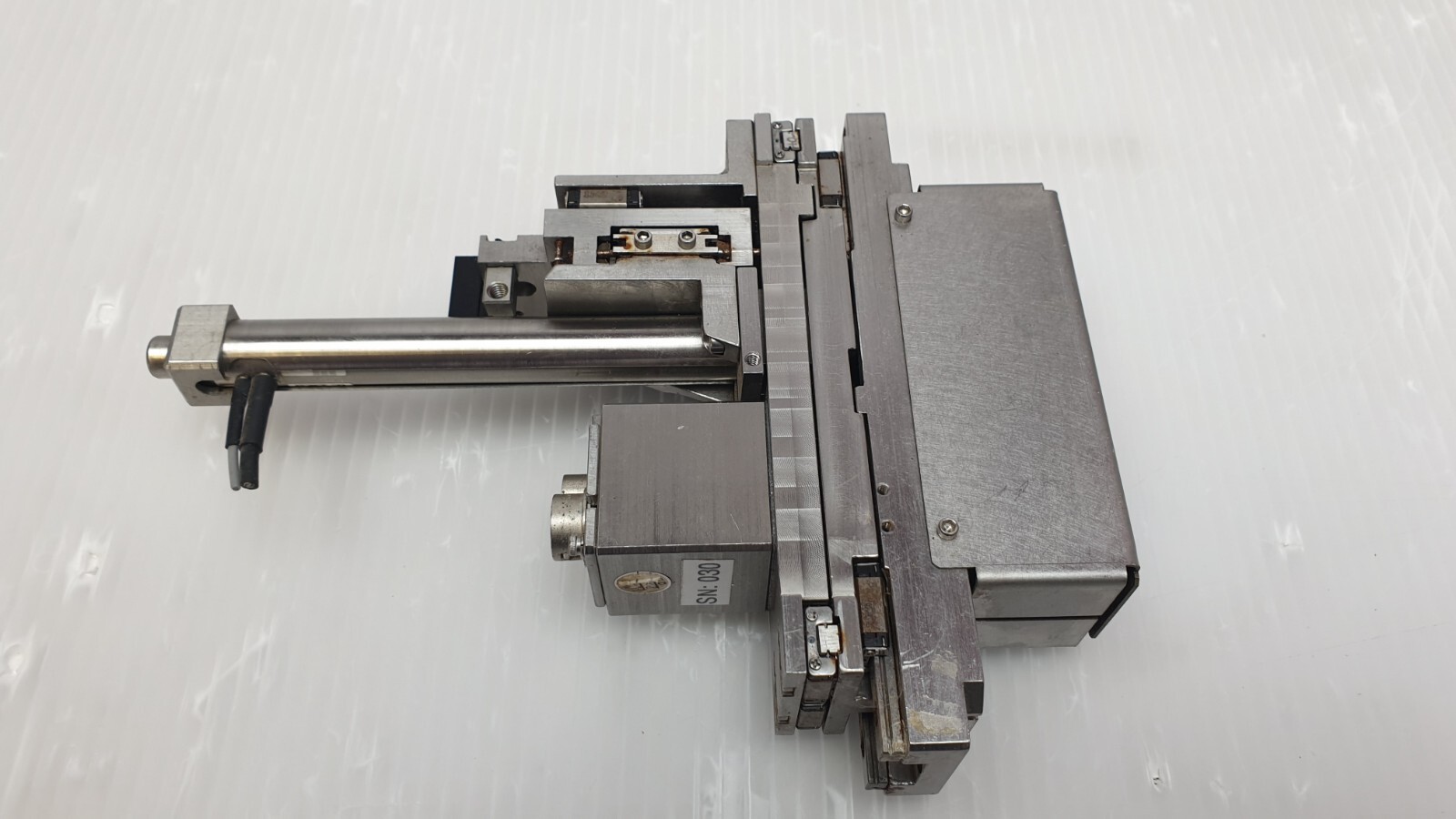 Jordan Valley Bruker ASSY with Spectra-Physics Micro-Controle TRA12CC