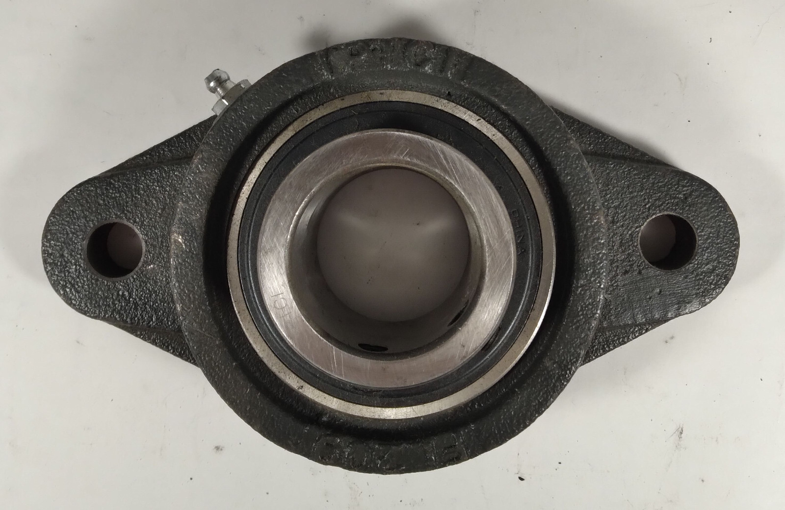1 NEW IPTCI FL209 2 BOLT FLANGE MOUNT BEARING UC209-27 NNB ***MAKE OFFER***