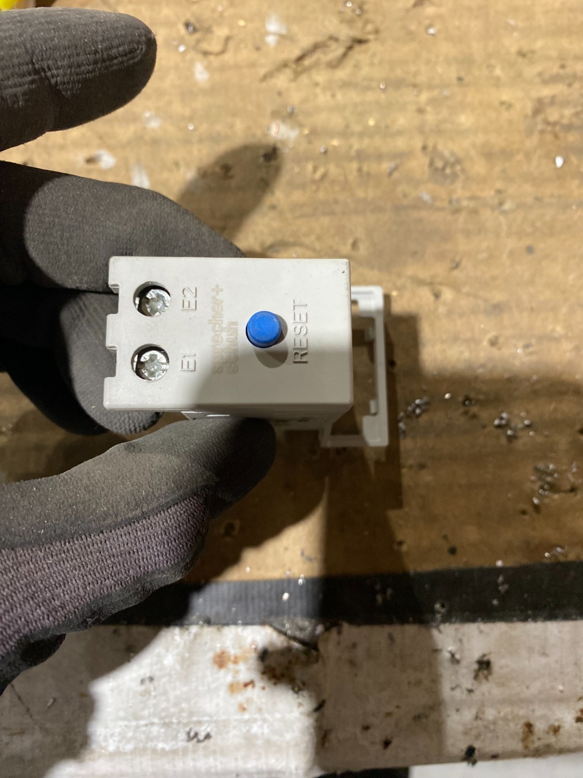 SPRECHER+SCHUH CEP7-EMRD REMOTE RESET SOLENOID 110/120VAC