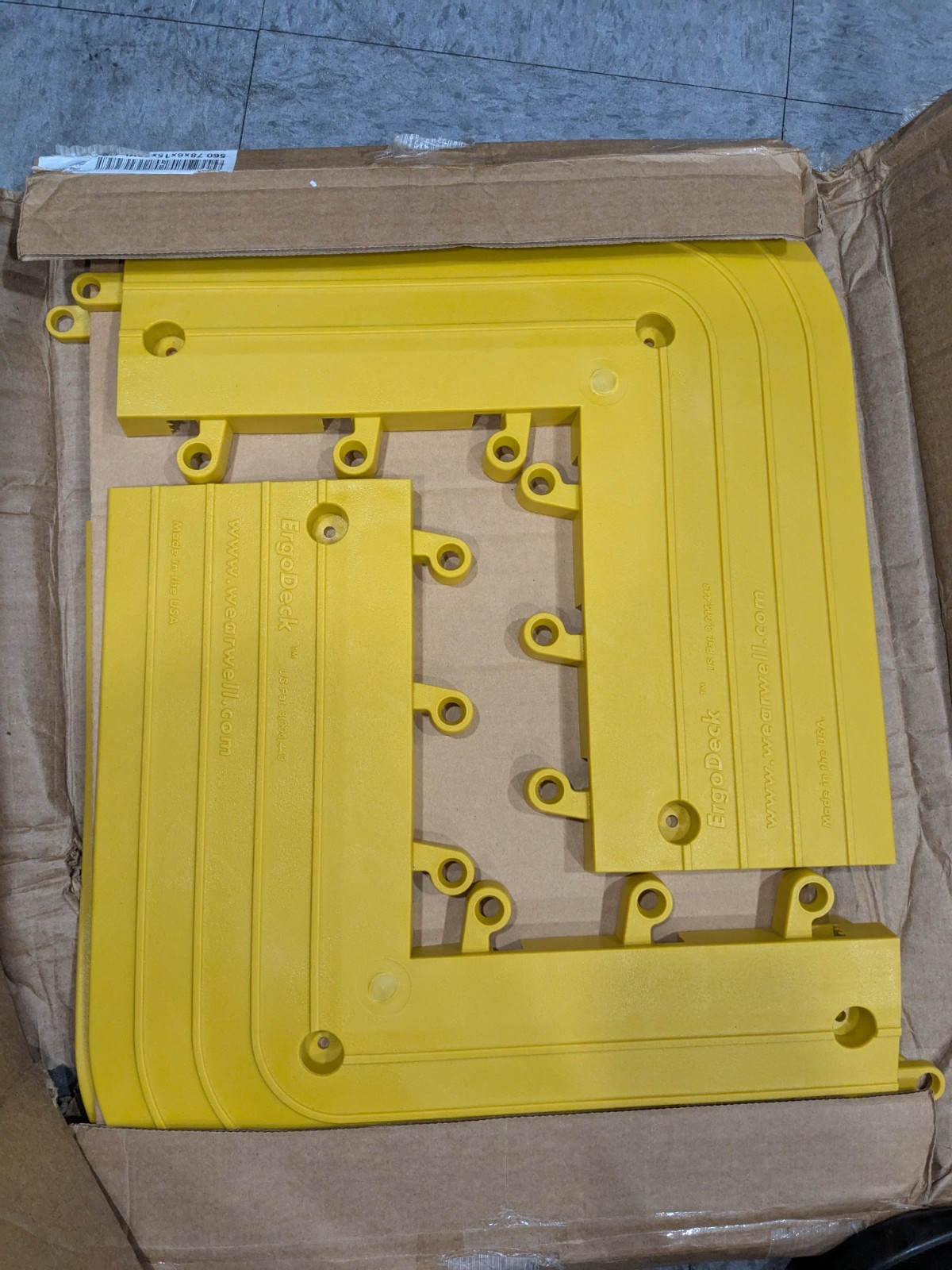 ErgoDeck HD Outside Corner Yellow 7/8″ x 6″ x 15″ x 15″ 4pk 560.78X6X15X15YLCS4