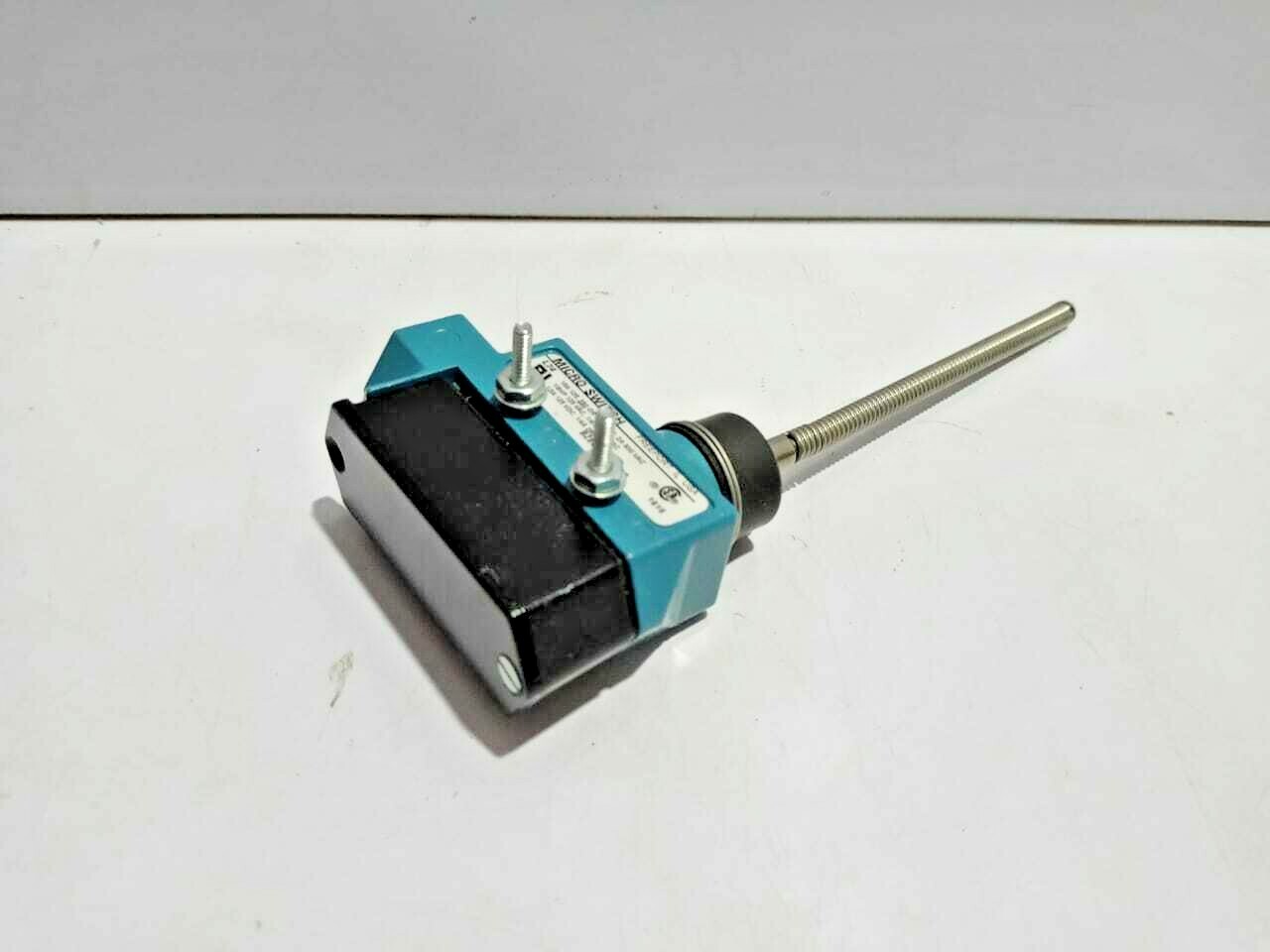 Micro Switch BZE6-2RN183 Plunger Limit Switch