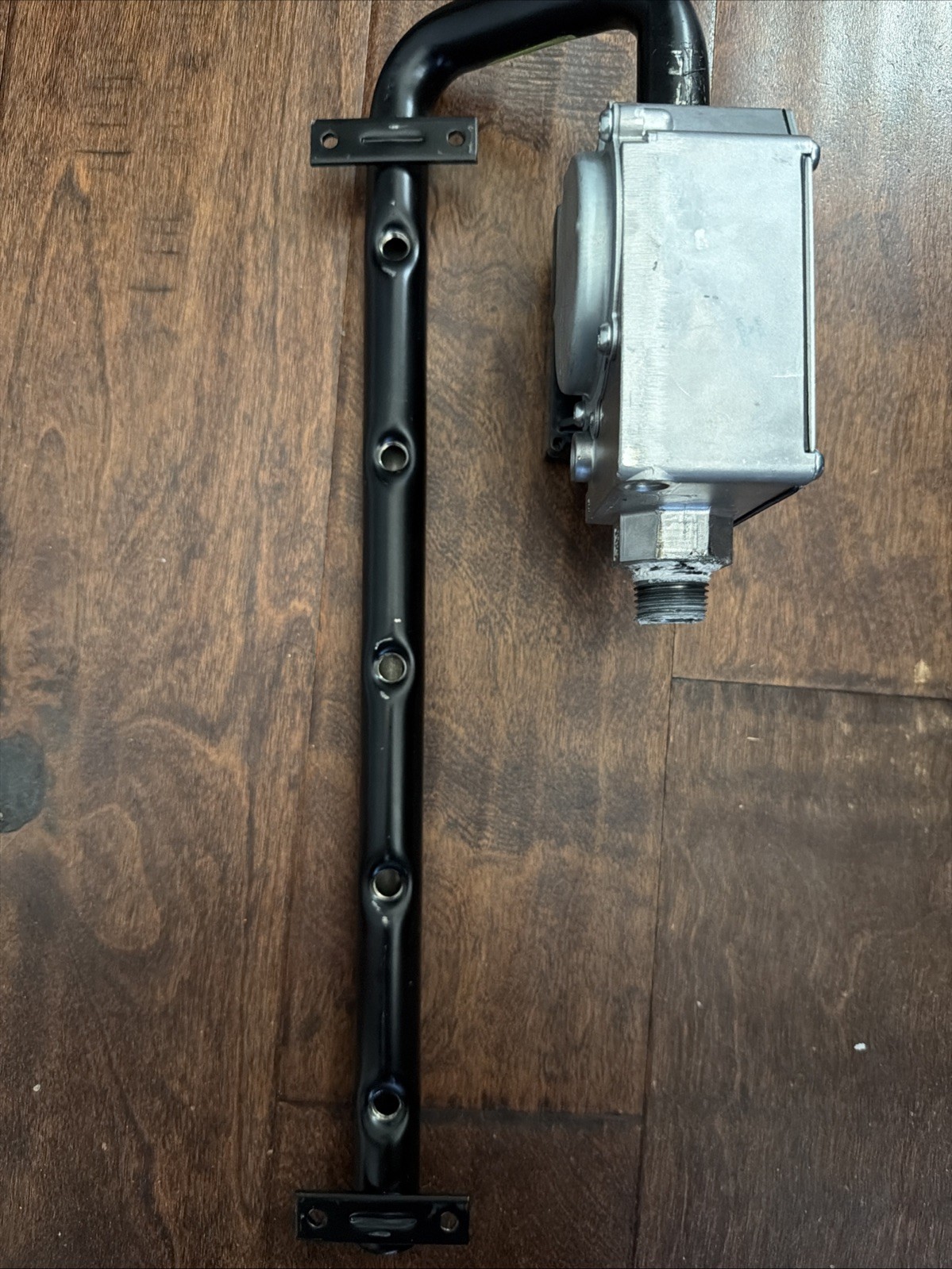 Emerson VAL09030 Manifold Gas Valve 24V 40/60 Hz 1/2 PSI