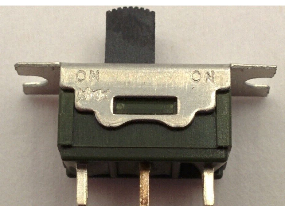 NIKKAI MS12AFW01-RO SWITCH, SPDT ON-ON 6A 125V SLIDE PANEL MOUNT (LOT OF 4) NNB