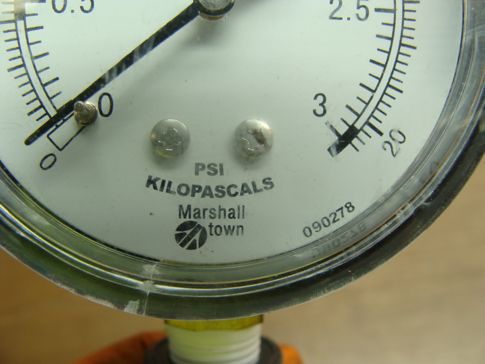 LOT OF 2 MARSHALLTOWN LOW-PRESSURE DIAPHRAGM GAUGES 090278 0-3PSI 0-20kPA
