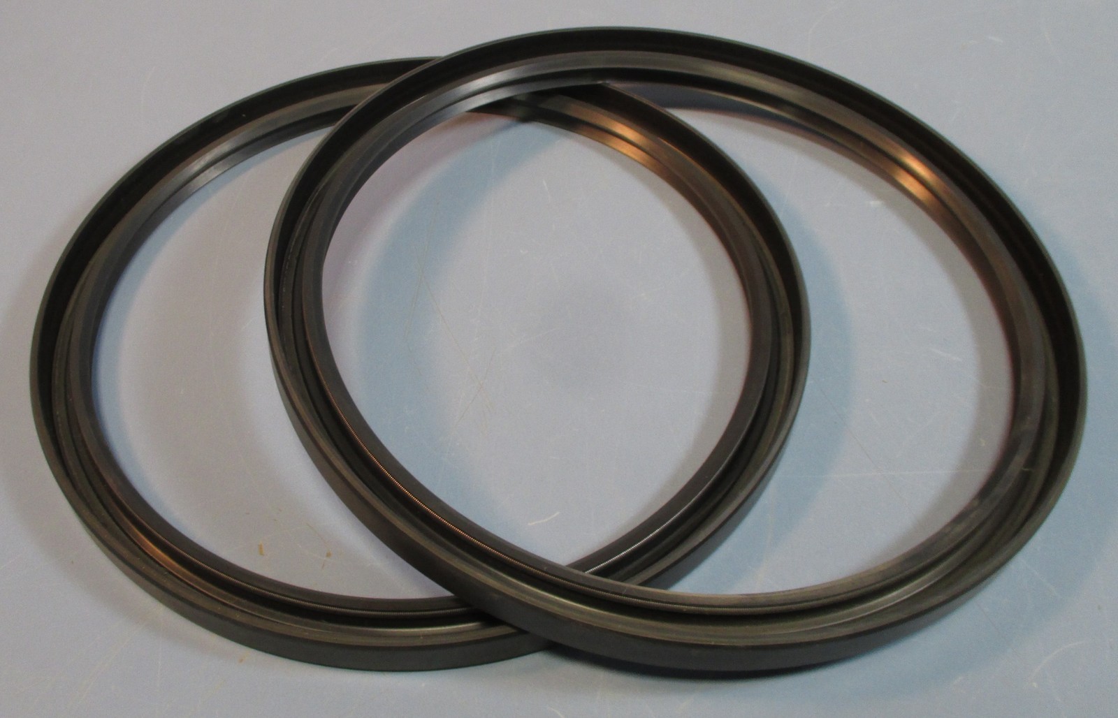 NDK NDK-ISD Oil Seal 8-1/4″ ID x 9-7/16″ OD D 210 240 15 lot of 2