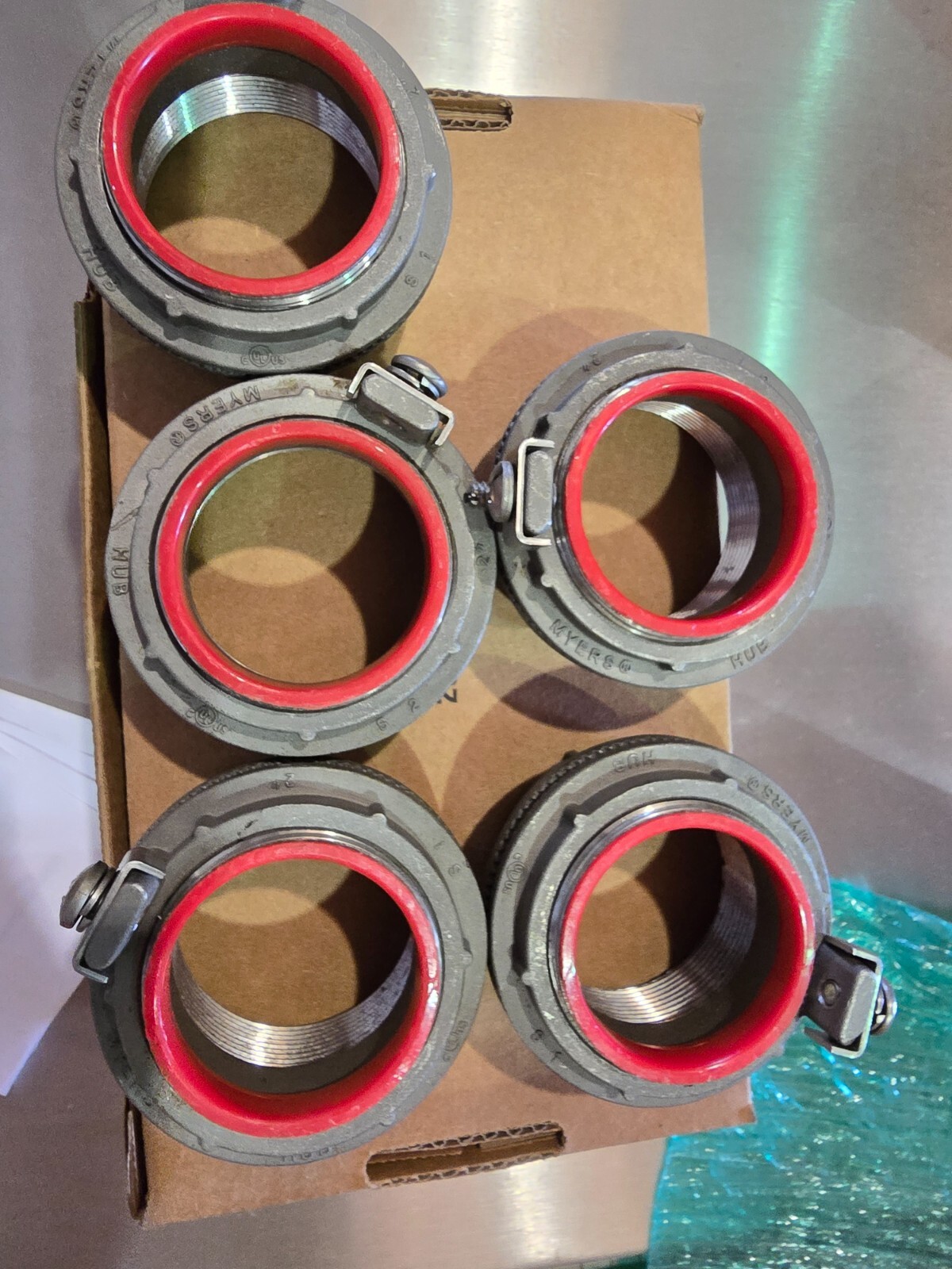 Myers SSTG6 2″ SS Conduit Grounding Hub Rigid/IMC