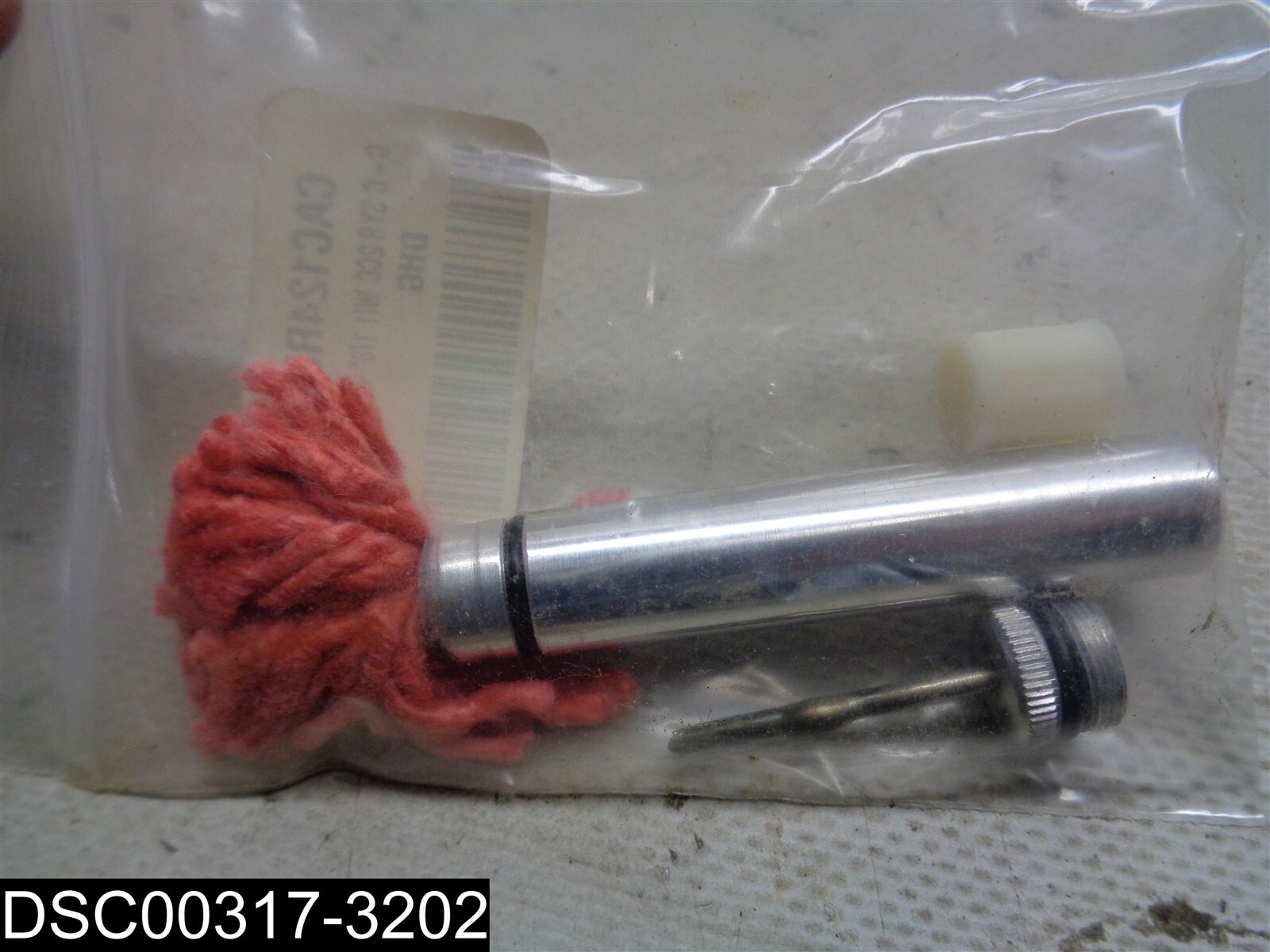 QTY=2: CAC124R000000 Cap-Chur Syringe w/ Needle 2CC 1-1/8″ Drop Out Needle