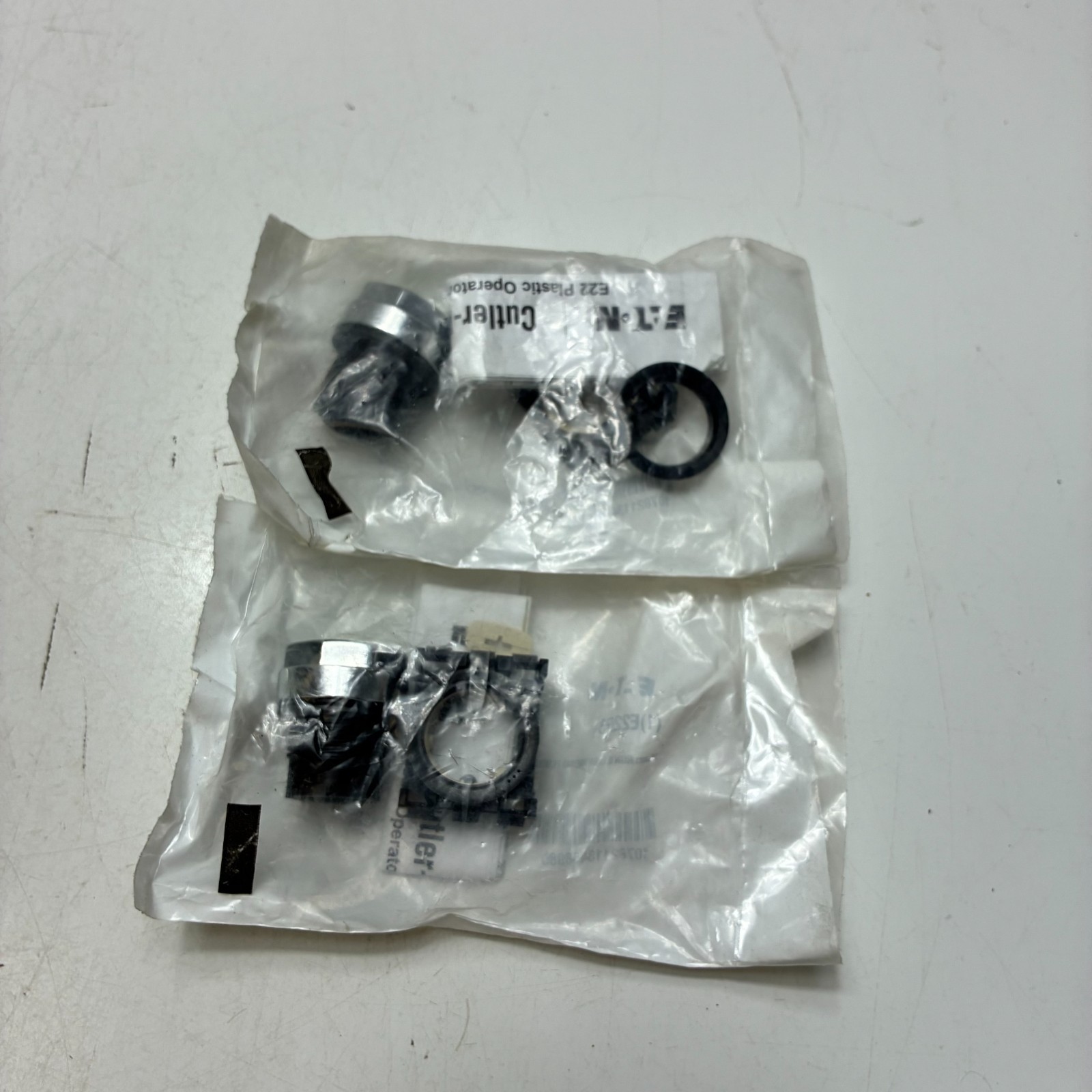 EATON / CUTLER HAMMER E22P3 NON ILLUMINATING FLUSH PUSHBUTTON SER. A2 25mm (Q2)