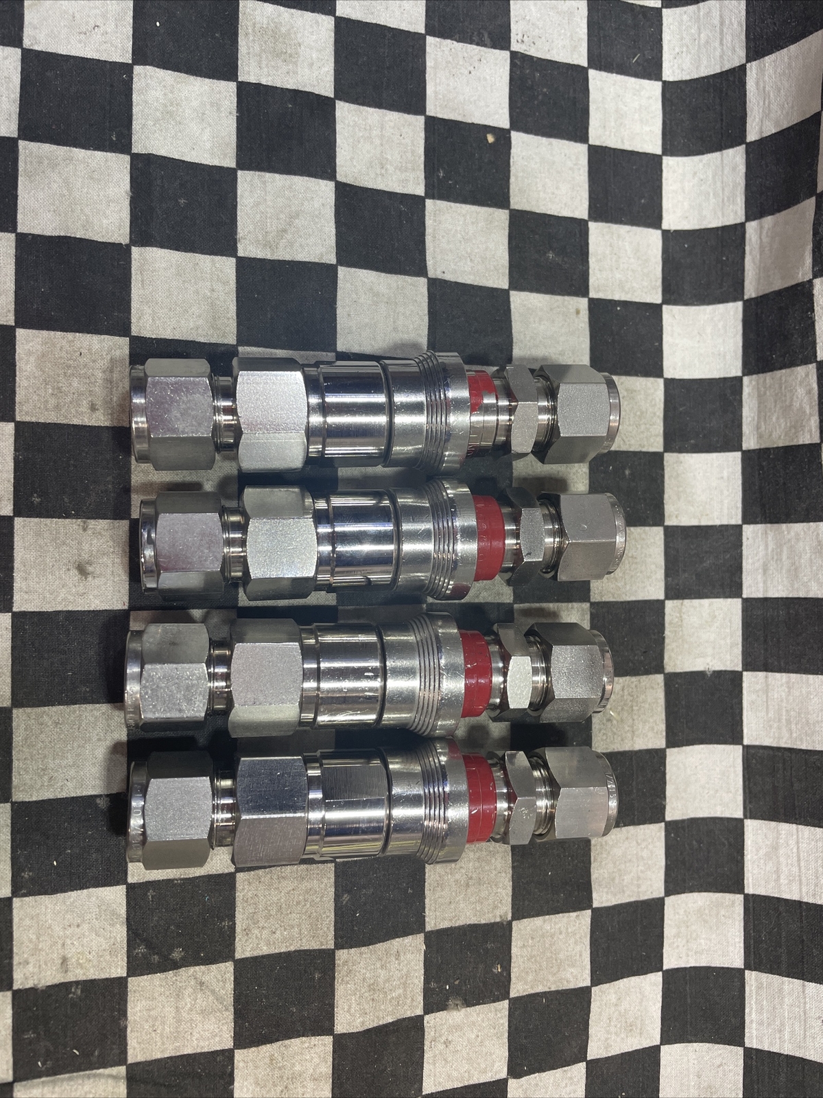 SWAGELOK SS-QC8-D-810 & SS-QC8-B-810, Quick Connect 1/2″, LOT OF 4 SET #110V24