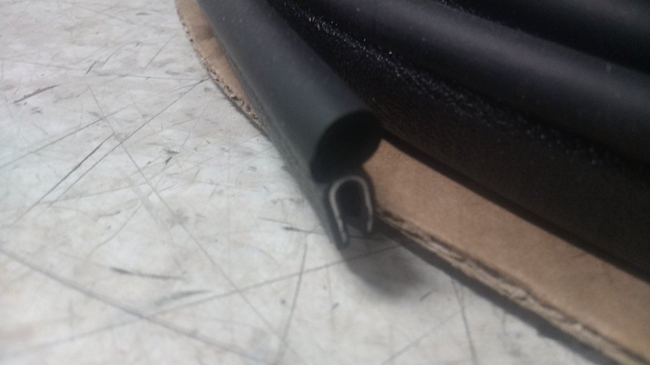 Trim Lok Inc 3100B3X1/8C-250 3/8 In Inside Length 250 Ft Overall L Trim Seal