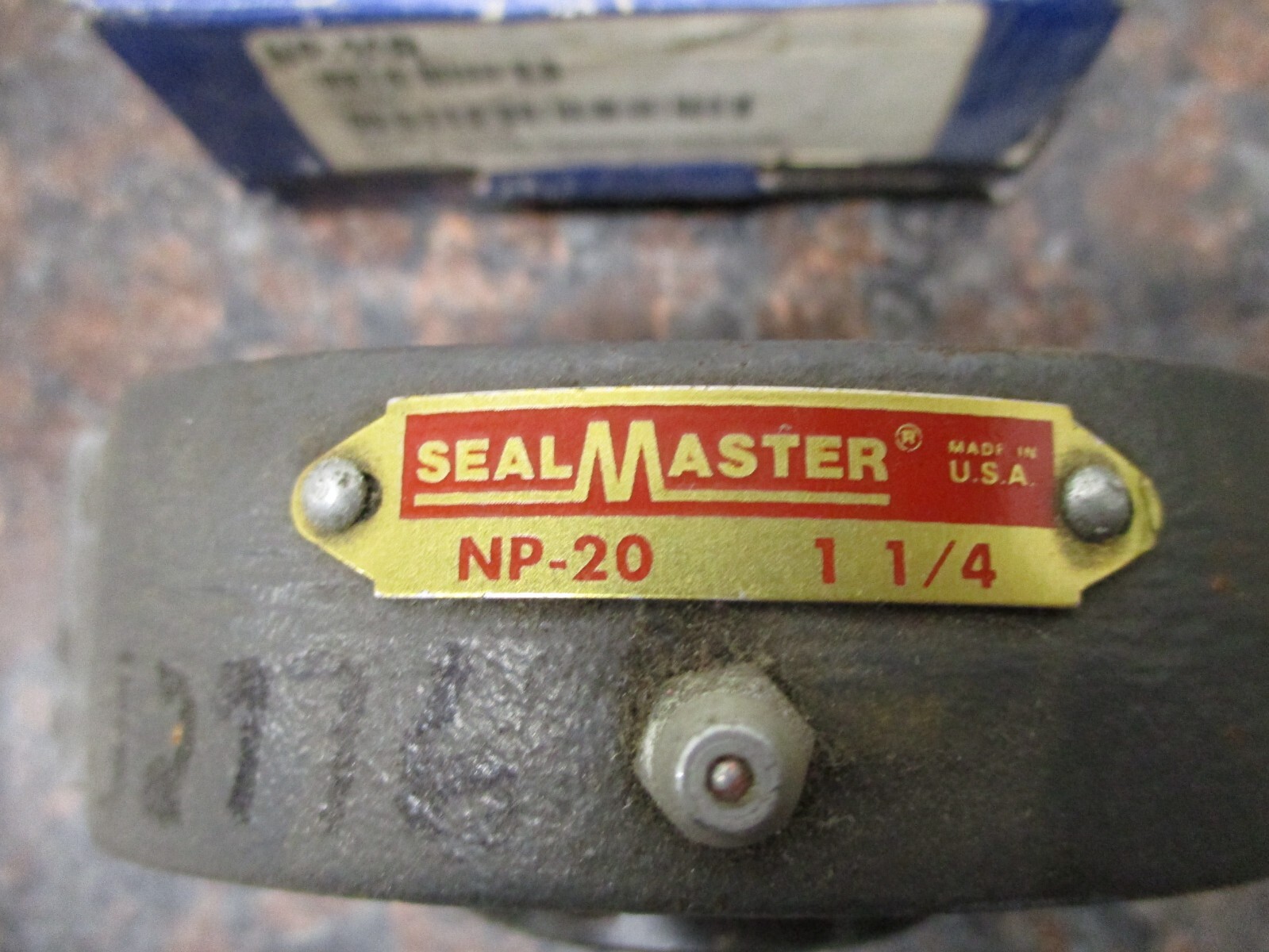 SEALMASTER PILLOW BLOCK BEARING CAST IRON NP-20R 1-1/4″ BORE 5450 MAX RPM