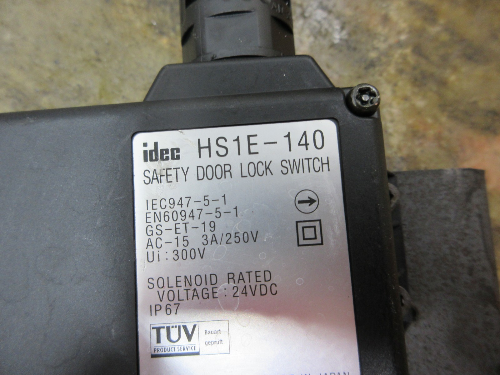 MORI SEIKI CL-153 CNC LATHE IEC947-501 EN60947-5-1 GS-ET-19 IP67 SAFETY SWITCH