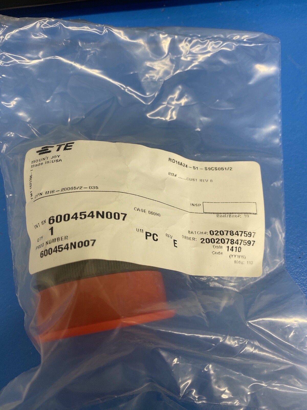 TE/ RAYCHEM MIS-20065/2-035 Qty of 1 Conn Circular