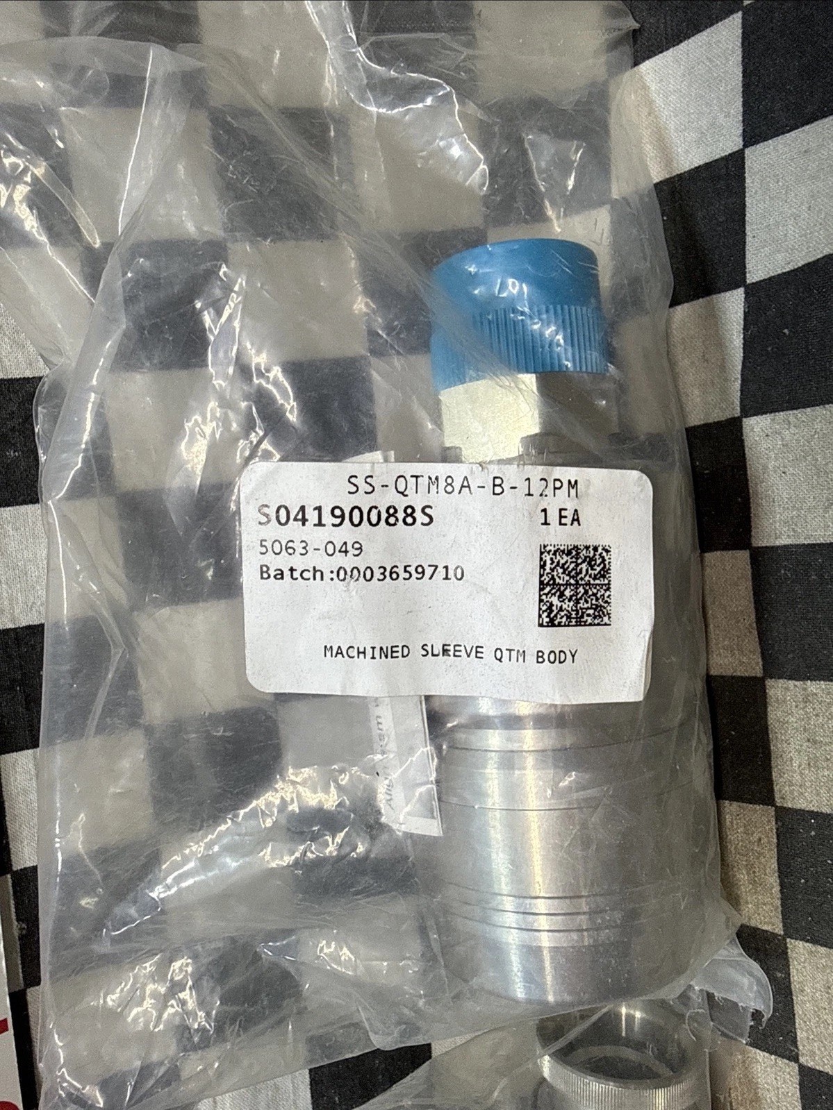 ONE SET OF SWAGELOK SS-QTM8-D-12PM & SS-QTM8A-B-12PM, SHIPSAMEDAY #1178P3