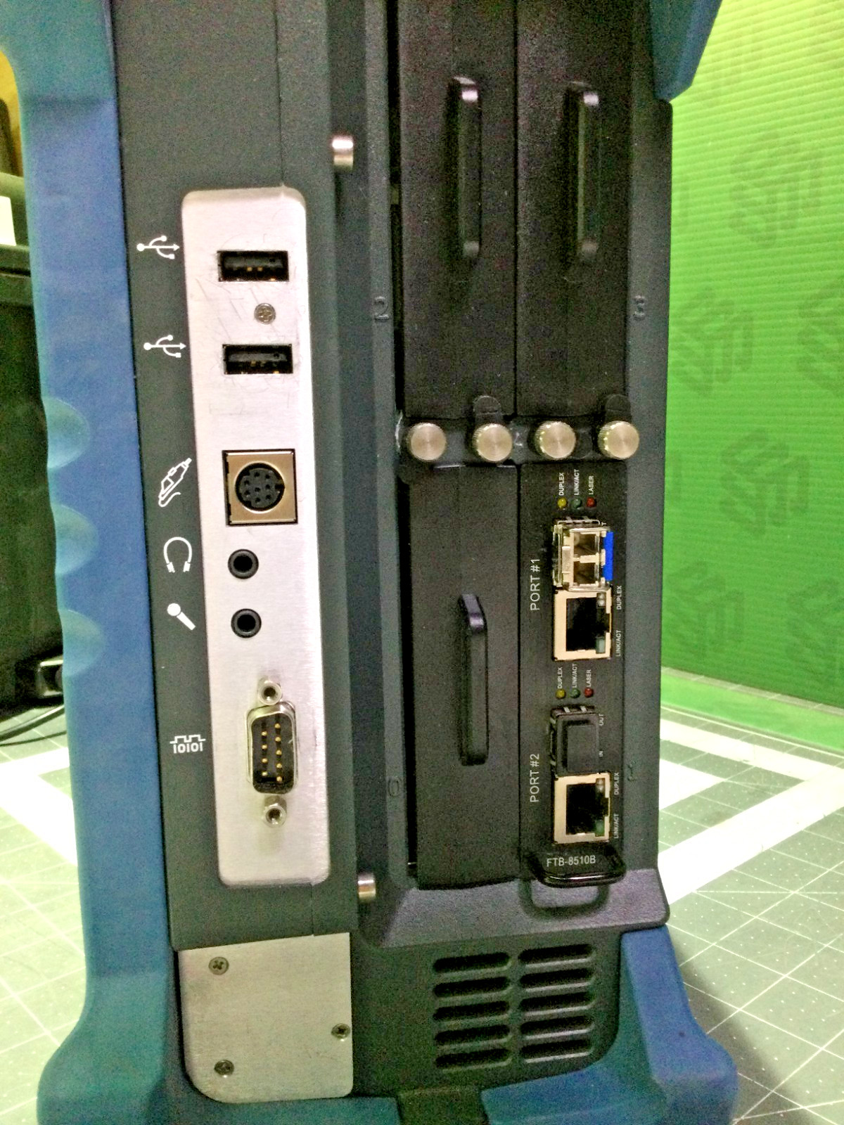 EXFO FTB-500-S1-QTR Portable Optical Network Test Platform w/ FTB-8510B Module