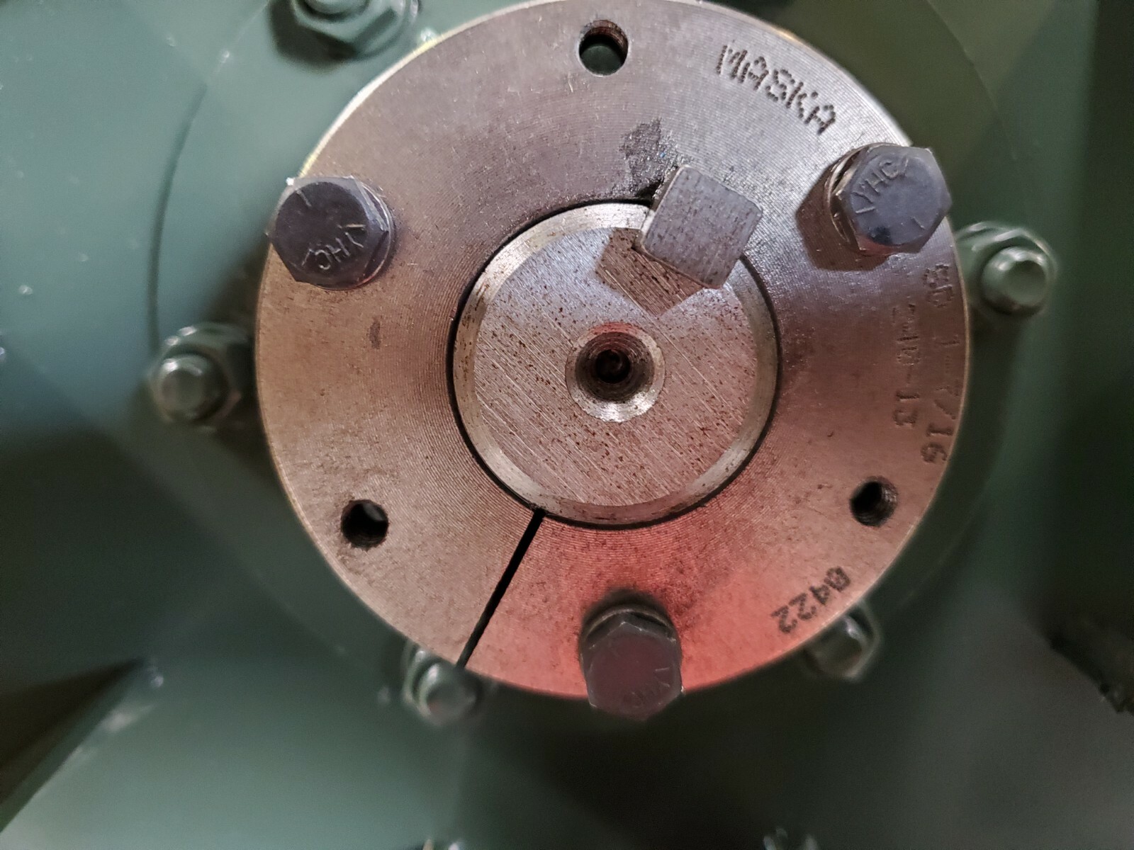 Fan Wheel & Shaft Assembly 21 1/2″ x 21 1/2″ x 5″ Pole 1 1/2″X 1 1/2″ X 30 INCH