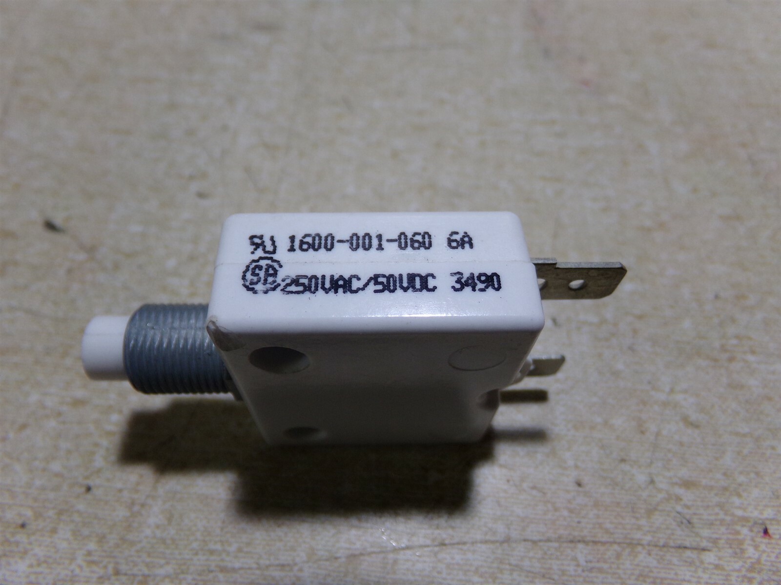 NEW Mechanical Products 1600-001-060 6A Circuit Breaker *FREE SHIPPING*